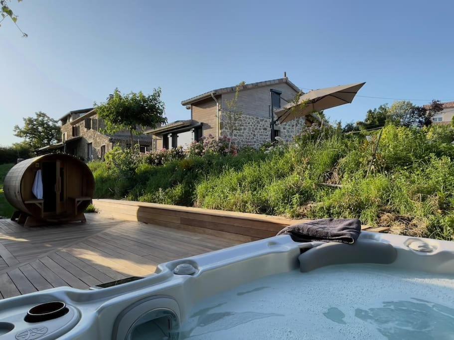 Gite De Charme 5 Etoiles Pour Couple Avec Sauna Et Jacuzzi Exterieurs Privatifs Peaugres Buitenkant foto