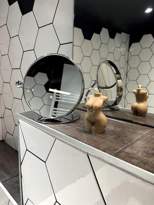 Gite De Charme 5 Etoiles Pour Couple Avec Sauna Et Jacuzzi Exterieurs Privatifs Peaugres Buitenkant foto