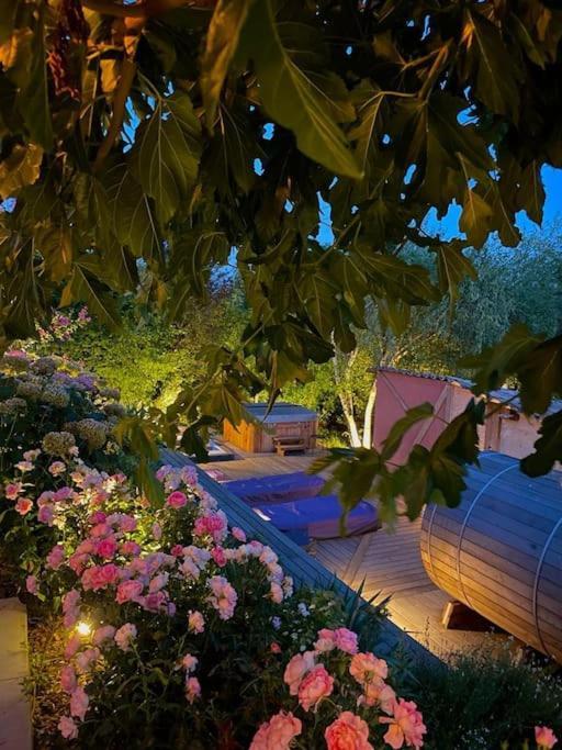 Gite De Charme 5 Etoiles Pour Couple Avec Sauna Et Jacuzzi Exterieurs Privatifs Peaugres Buitenkant foto