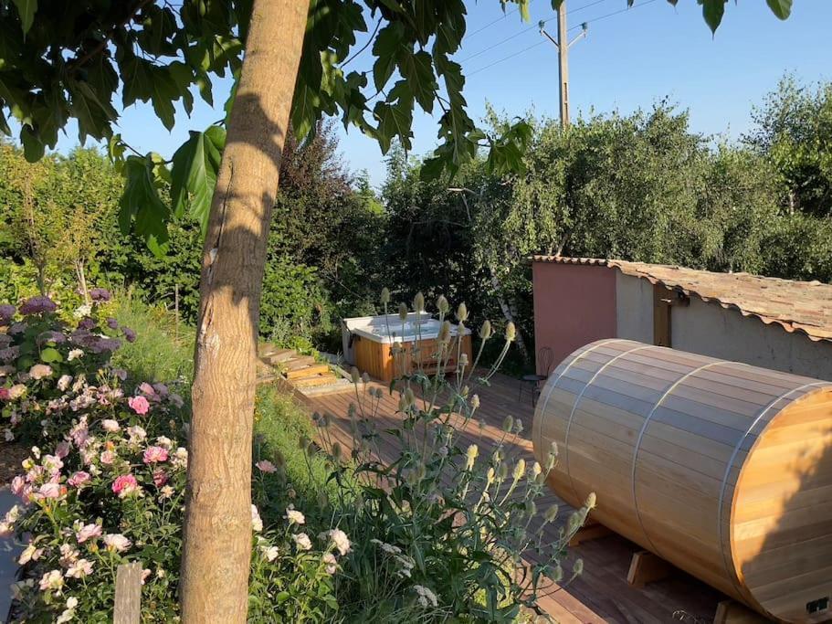 Gite De Charme 5 Etoiles Pour Couple Avec Sauna Et Jacuzzi Exterieurs Privatifs Peaugres Buitenkant foto