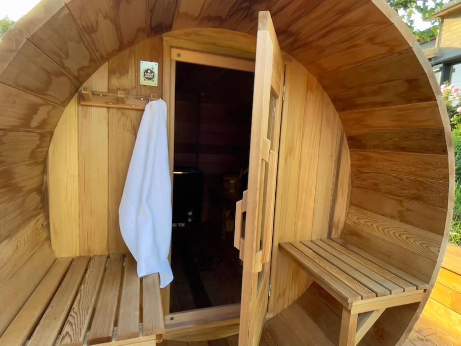 Gite De Charme 5 Etoiles Pour Couple Avec Sauna Et Jacuzzi Exterieurs Privatifs Peaugres Buitenkant foto